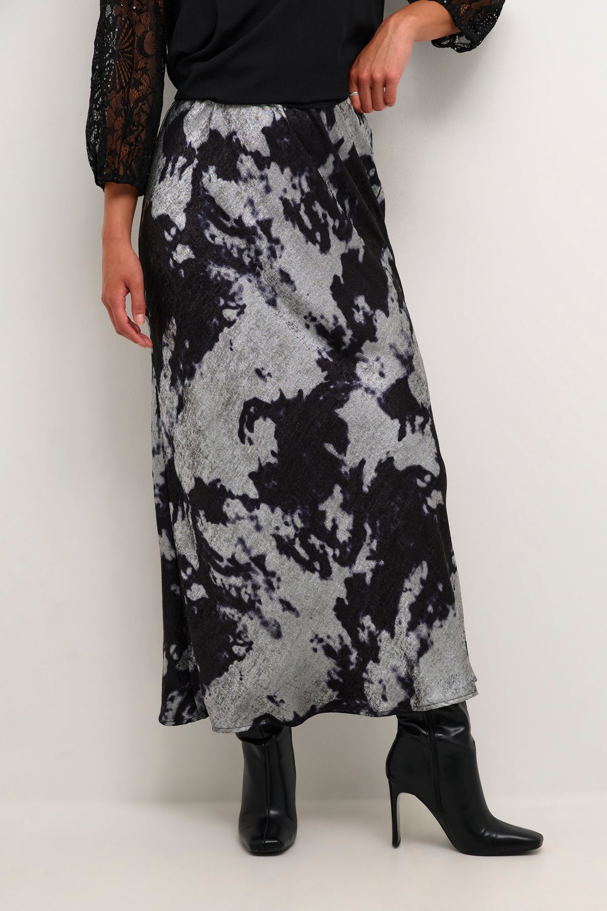 Kaffe Kaasky Black/Silver Cloud Printed Ankle Length Skirt, 10509271