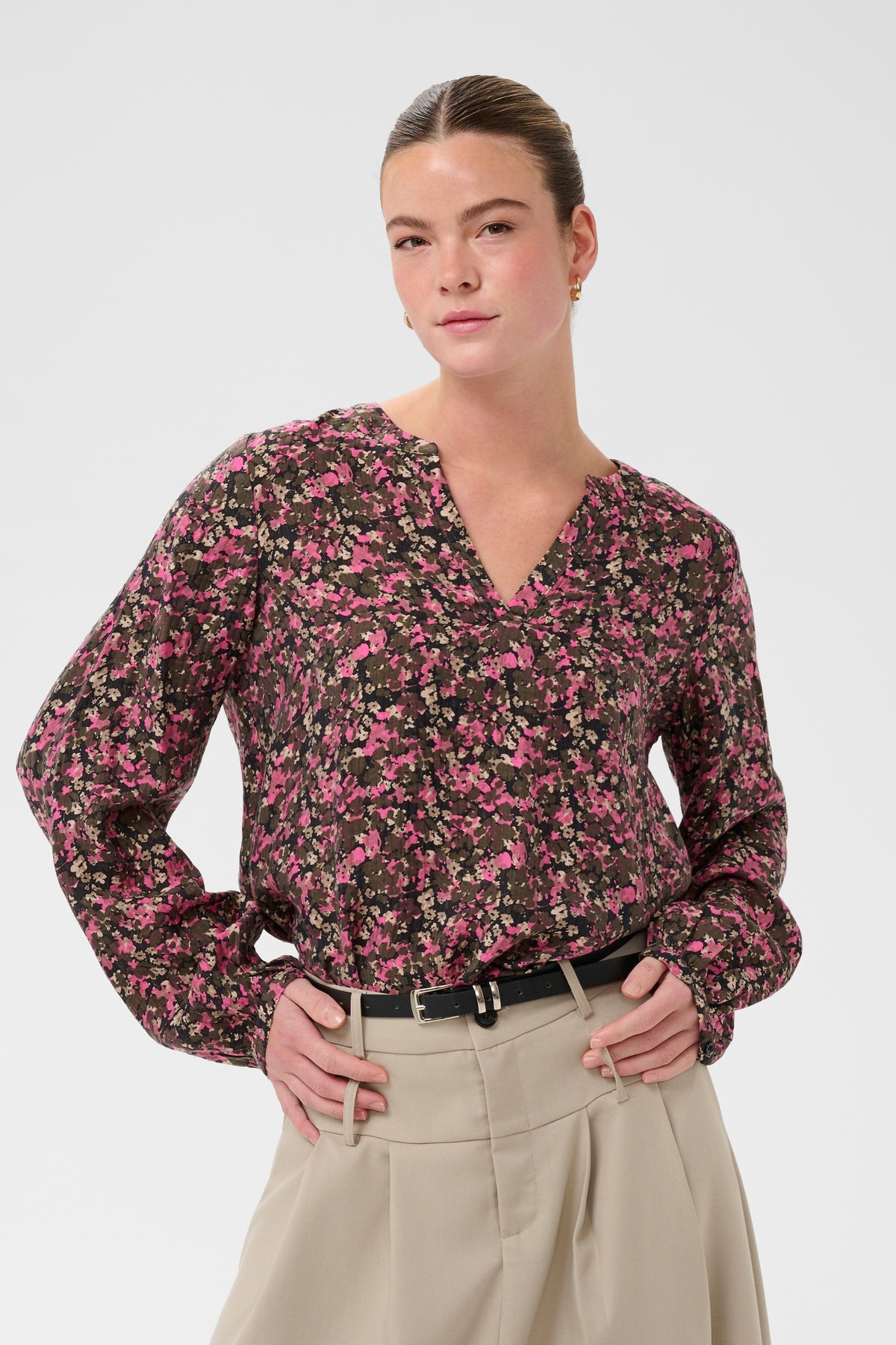 Kaffe KaBella Pink/Khaki Floral Printed V-Neck Blouse, 10511035