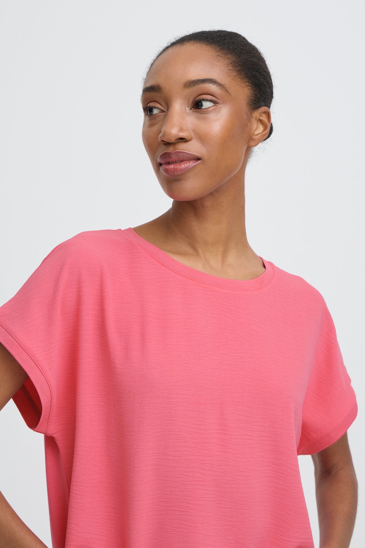 B.Young ByPanyax Phlox Pink Silky Front T-Shirt