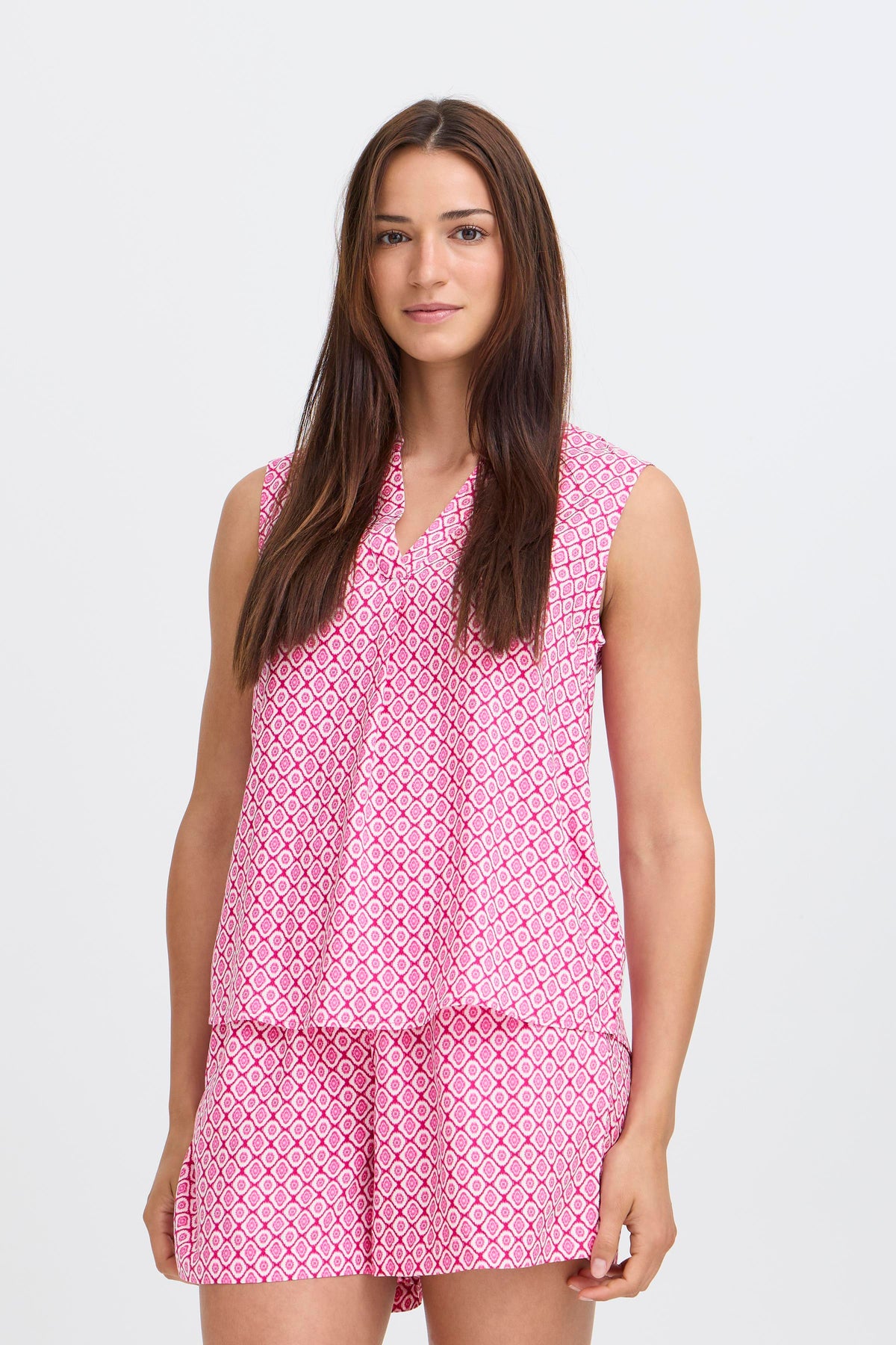 B.Young ByMmmjoella Raspberry Rose V-Neck Top, 20818772