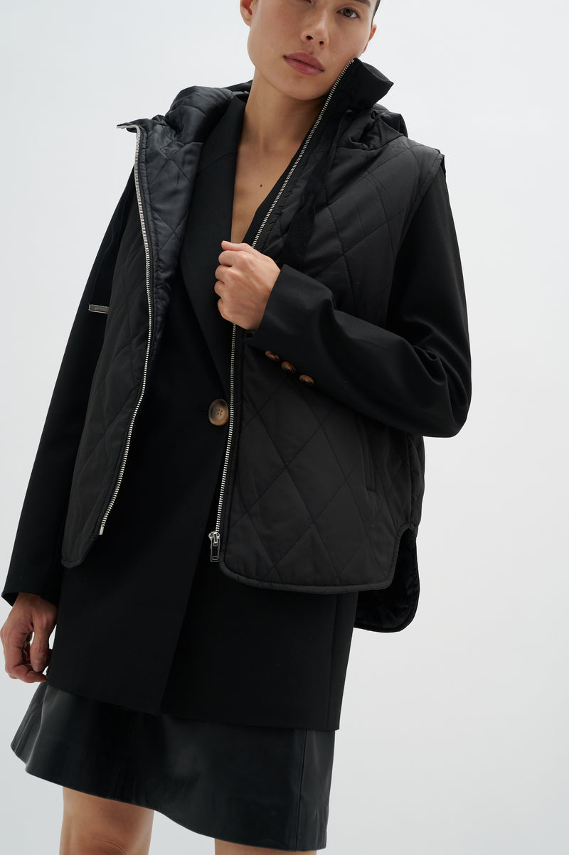 InWear Iktra Black Oversized Quilted Gilet, 30108461