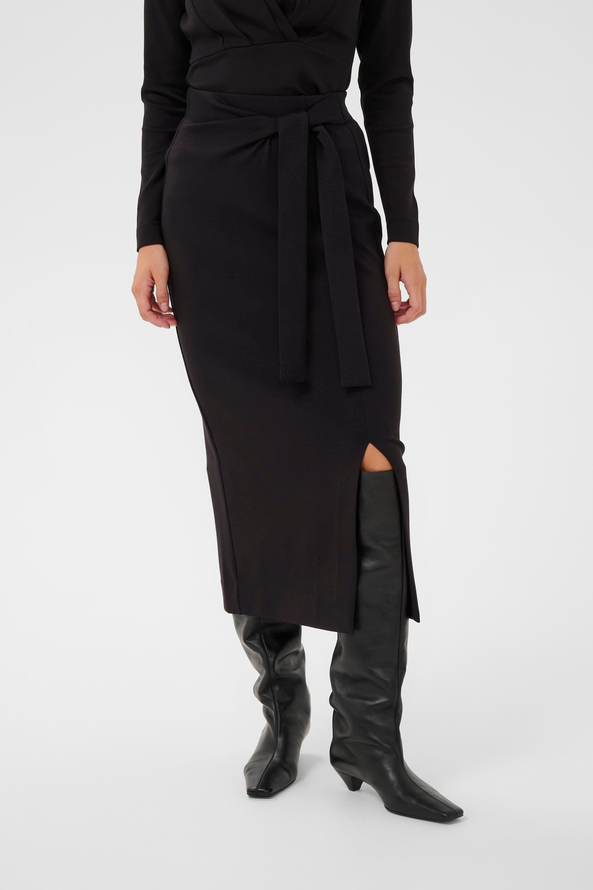 InWear TriIW Vincent Black Knot Tie Modal Tube Skirt