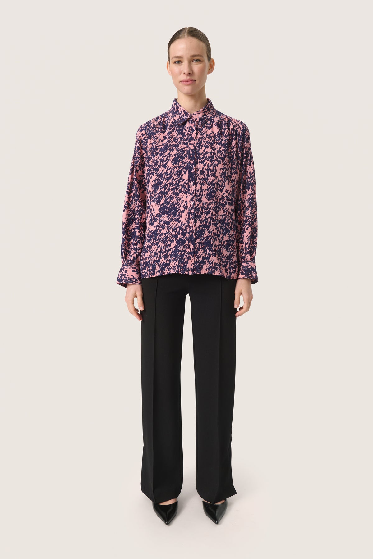 Soaked in Luxury Sylvia Blush Drop Abstract Print Oversized Shirt, 30406305