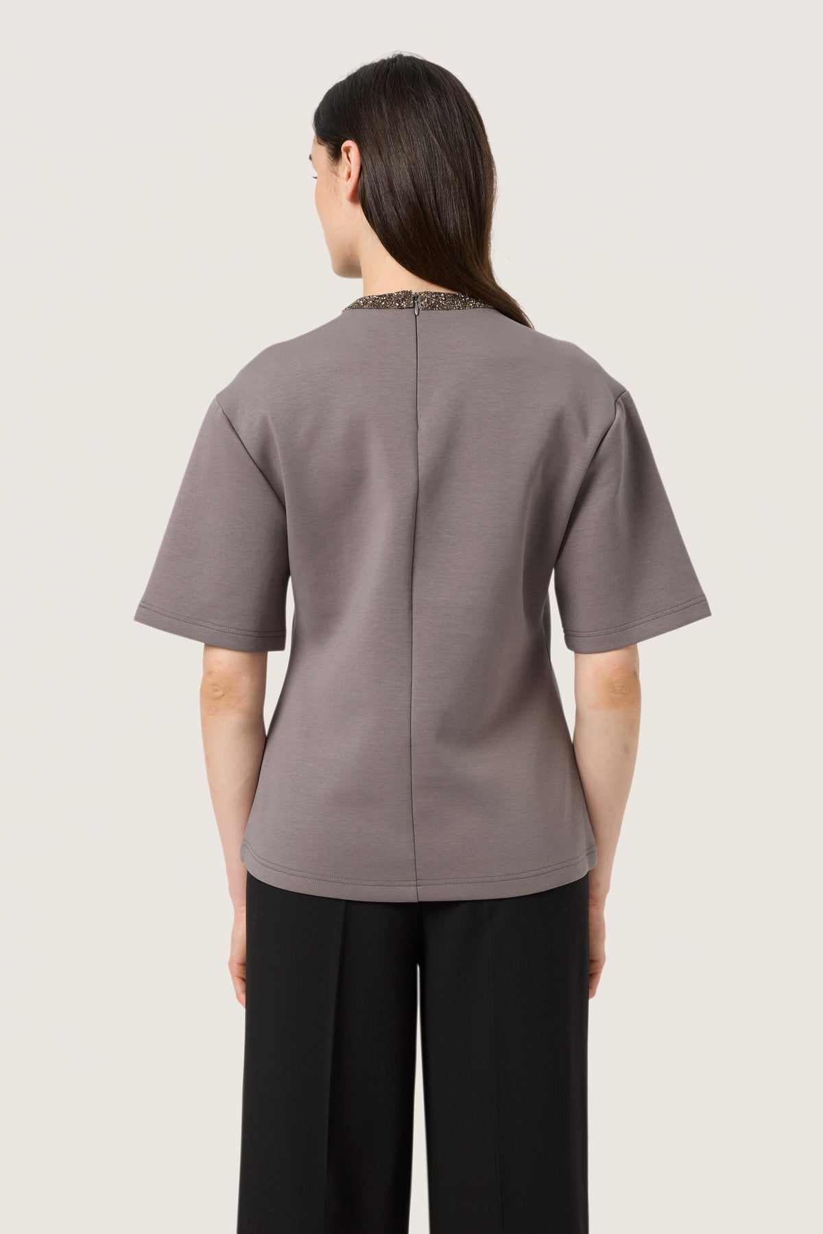 Soaked in Luxury SLMagana Gull Grey Embellished Neck Fitted T-Shirt