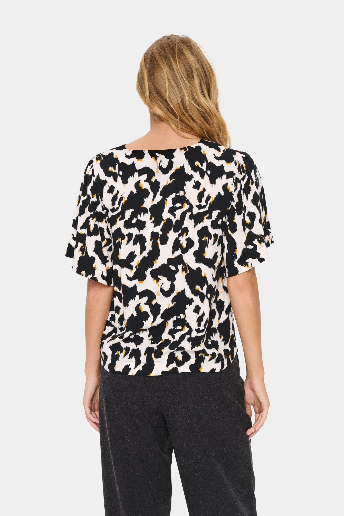 Saint Tropez Marca Black Leopard V-Neck