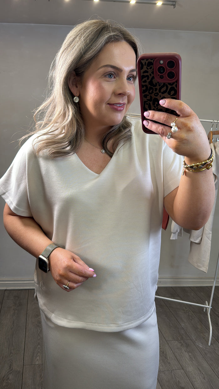 B.Young ByPusti Beige V-Neck Relaxed Fit Top, 20818715