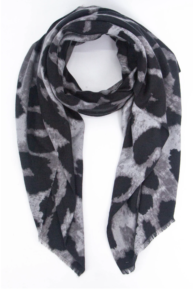 Ruby 67 Eryn Grey Leopard Print Supersoft Scarf 