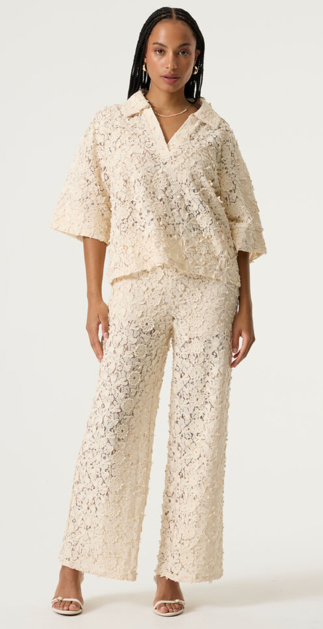 Garcia Cream Lace Embroidered V-Neck Oversized Blouse , Q260036