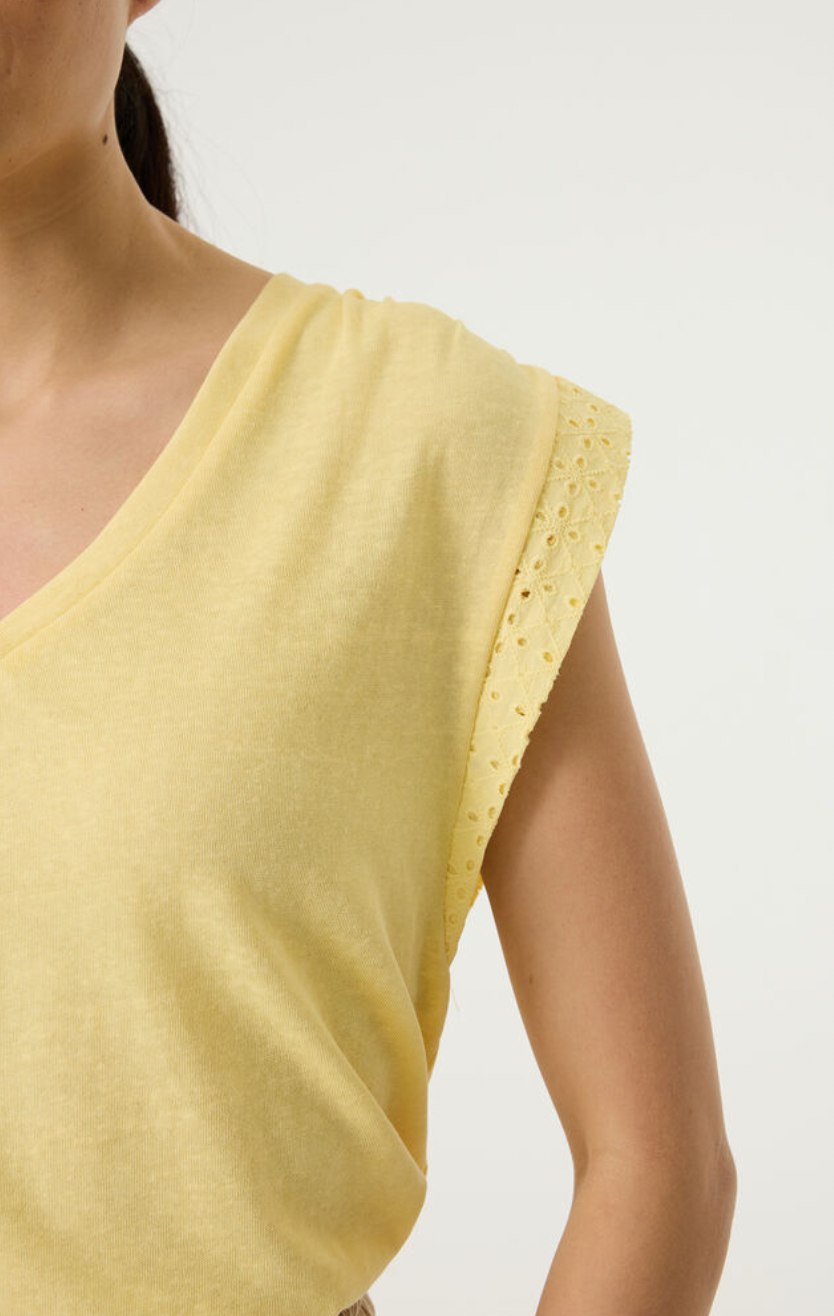 Garcia Lush Lemon V-Neck Embroidered T-Shirt, Q260007