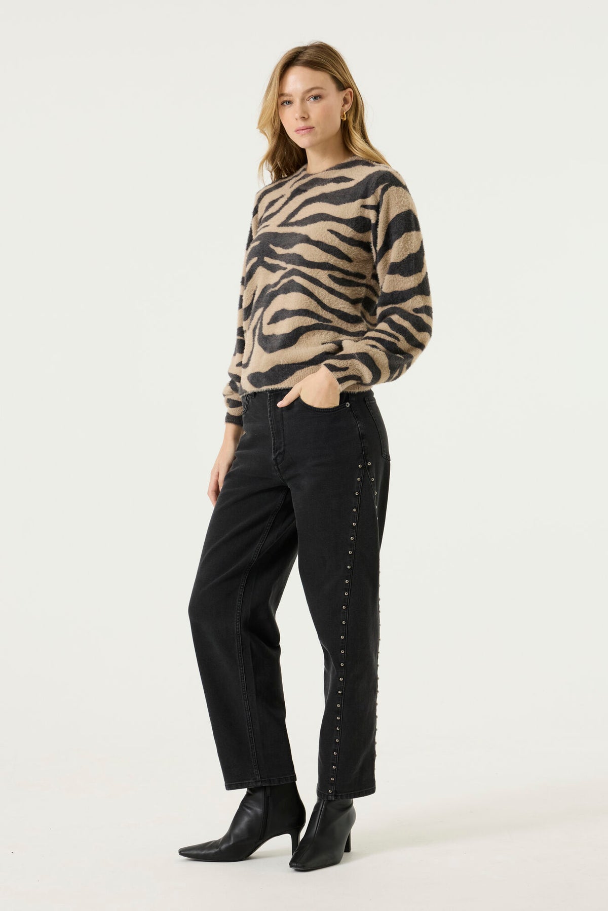 Garcia Black/Stone Taupe Zebra Print Furry Knit