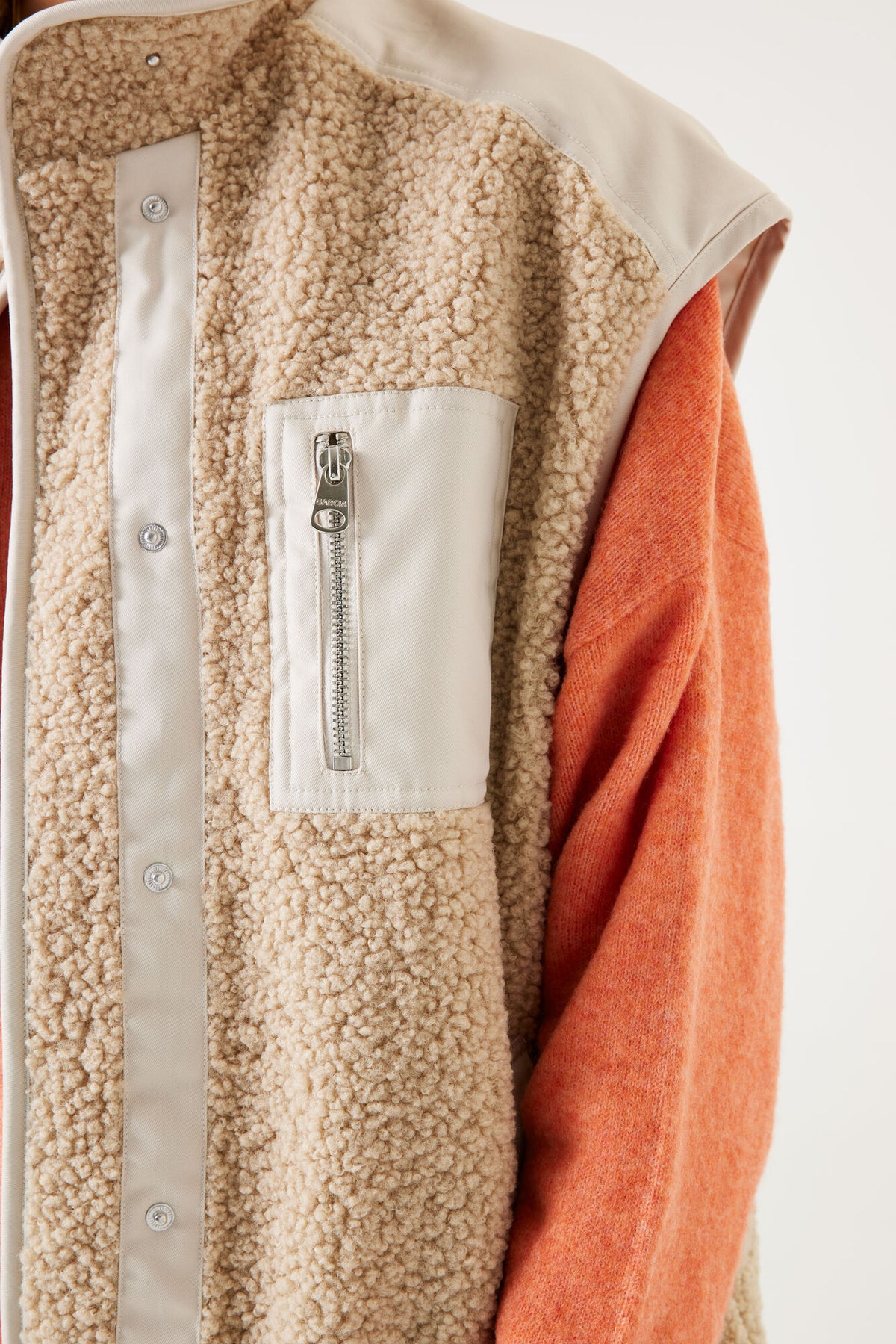 Garcia Nomad Beige Oversized Teddy Gilet, T40293