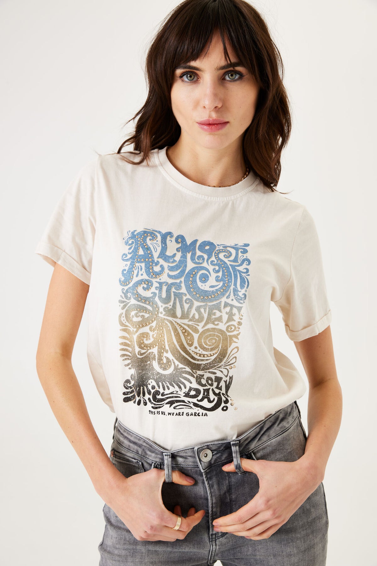 Garcia Cream Logo Print T-Shirt, U40001