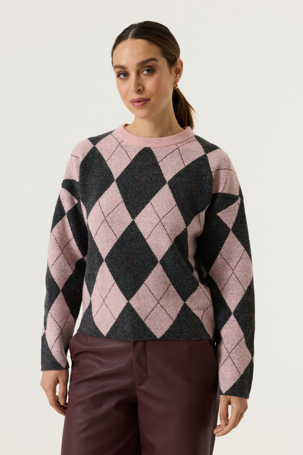 Garcia Baby Pink/Burgundy Argyle Relaxed Fit Knit, V260241