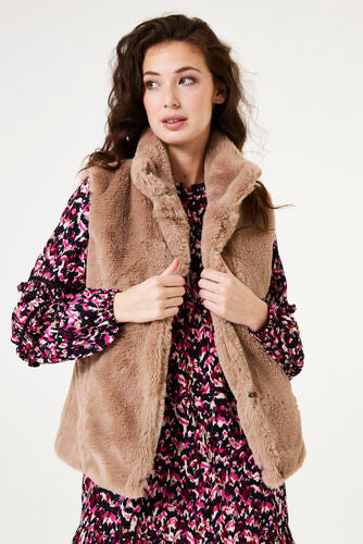 Garcia Taupe Faux Fur Gilet, V40294